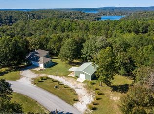 8019 Tanglewood Rd, Rogers, AR 72756