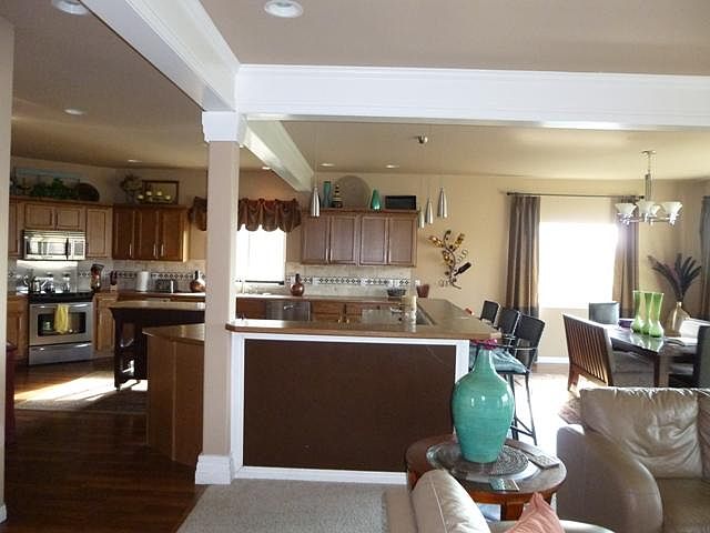 2nd image of 1015 Sage Crest Dr