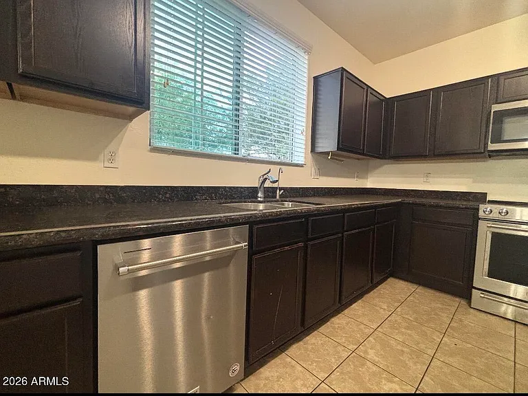 38029 N 252nd Ln — Photo 11