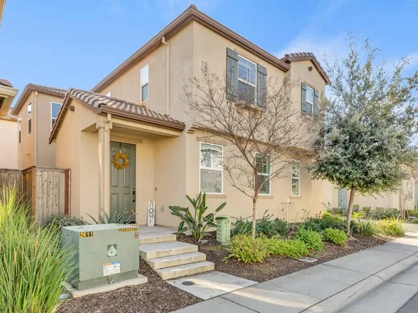 4640 Ocean Ln, Elk Grove, CA 95757