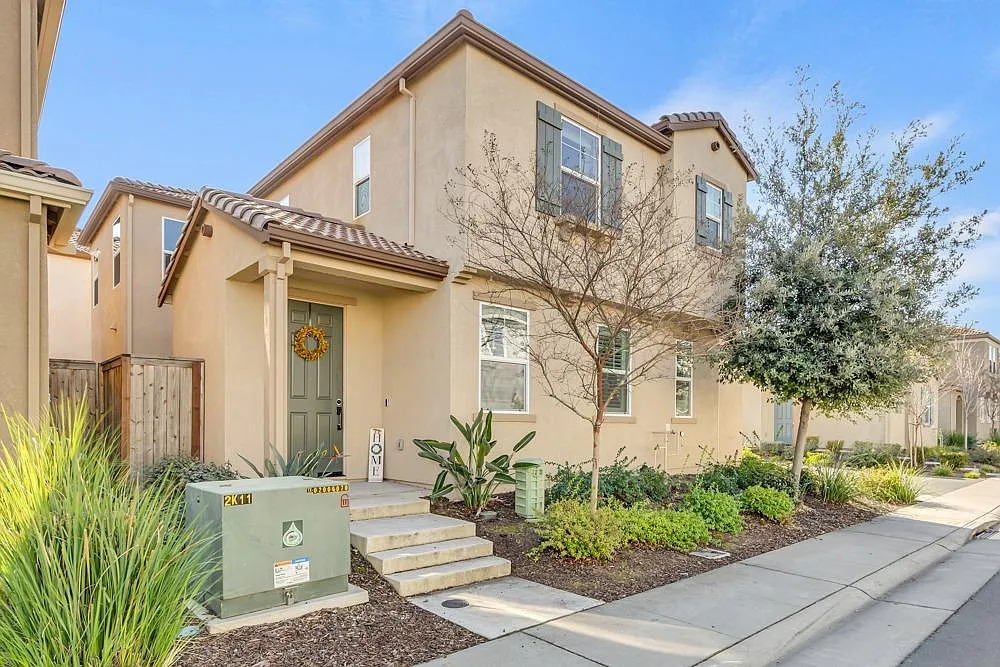 4640 Ocean Ln photo 1