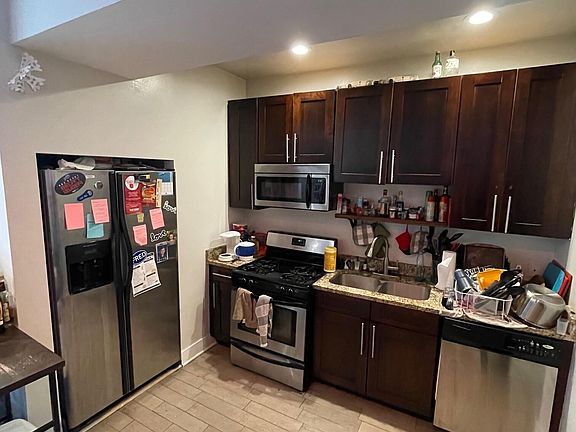 3rd image of 5733 N Winthrop Ave #1GARDEN