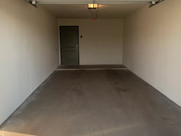 Town Square Residential Suites — Photo 11