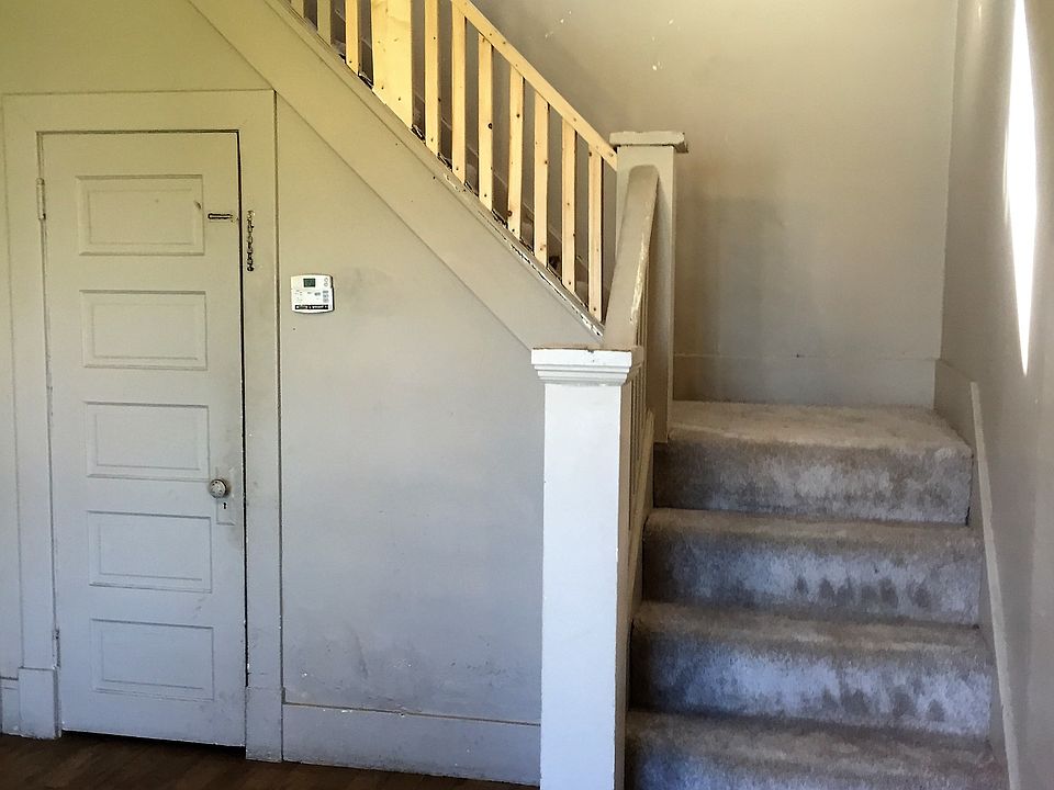 1st image of 137 Bircher Ave