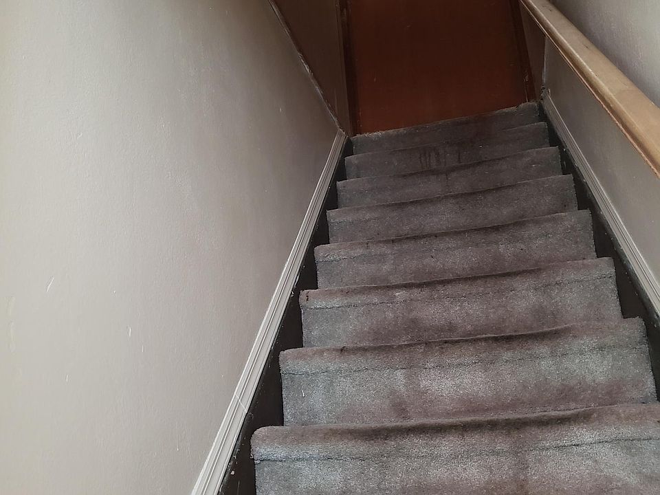 2nd image of 161 Hillsboro Ave Floor 2