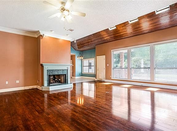 3rd image of 171 Cherry Creek Dr