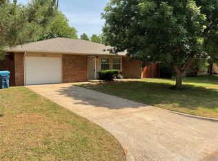 201 Lois Ave, Tuttle, OK 73089