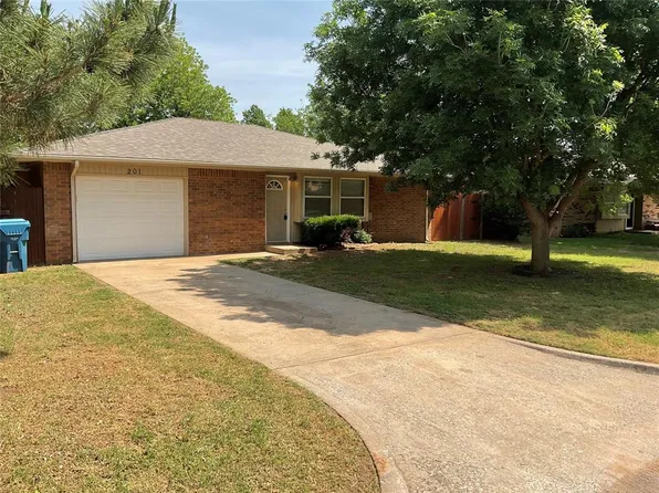 201 Lois Ave, Tuttle, OK 73089