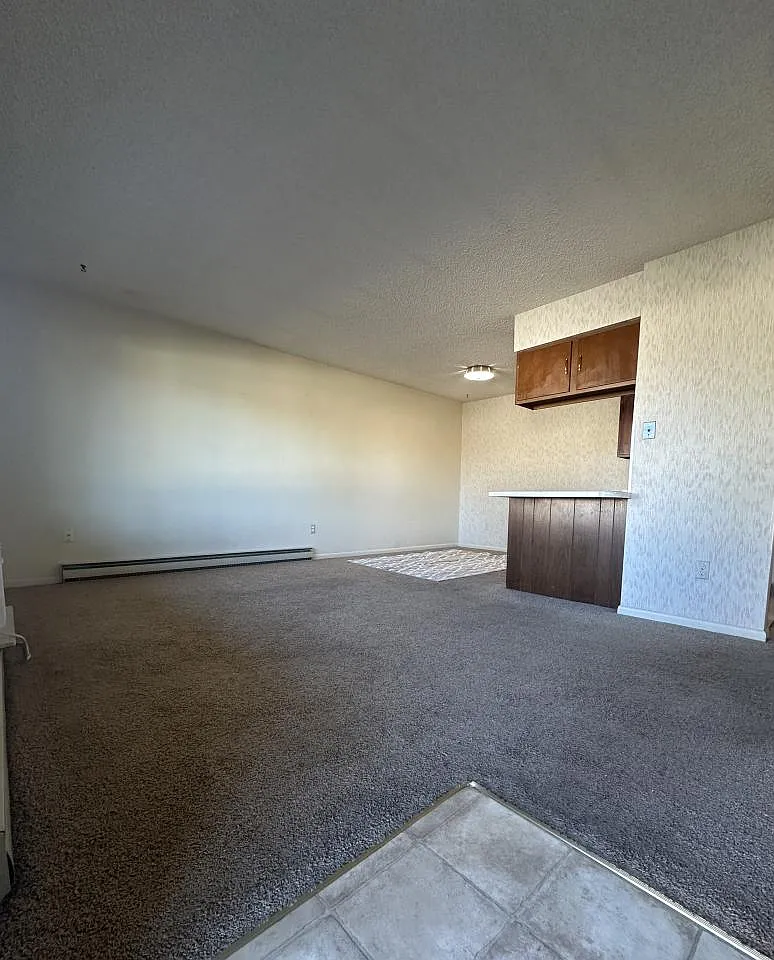 1 bed, 1.0 bath, $950 — Photo 2