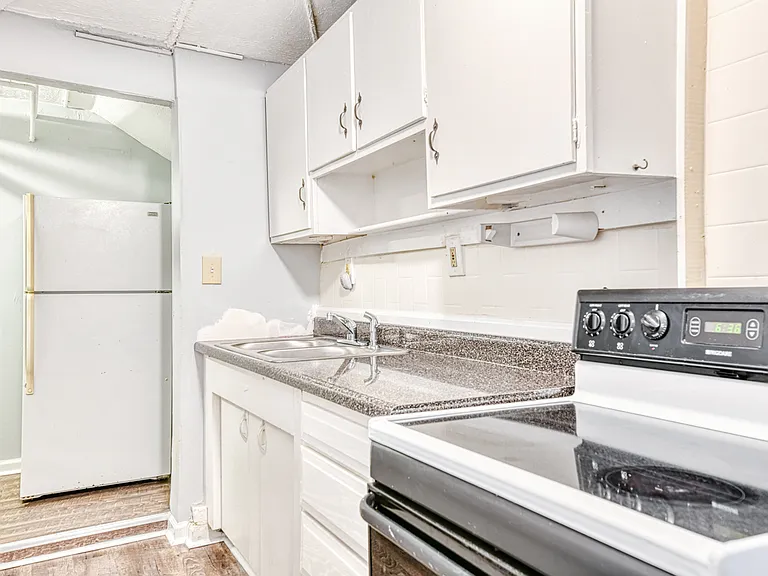 706 Chickamauga Ave — Photo 22