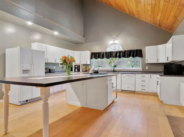 5 Carter Woods, Bradley, ME 04411