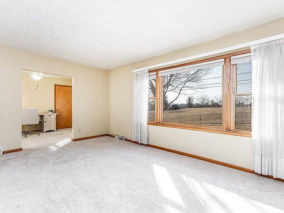 5th image of 1240 Cerro Dr