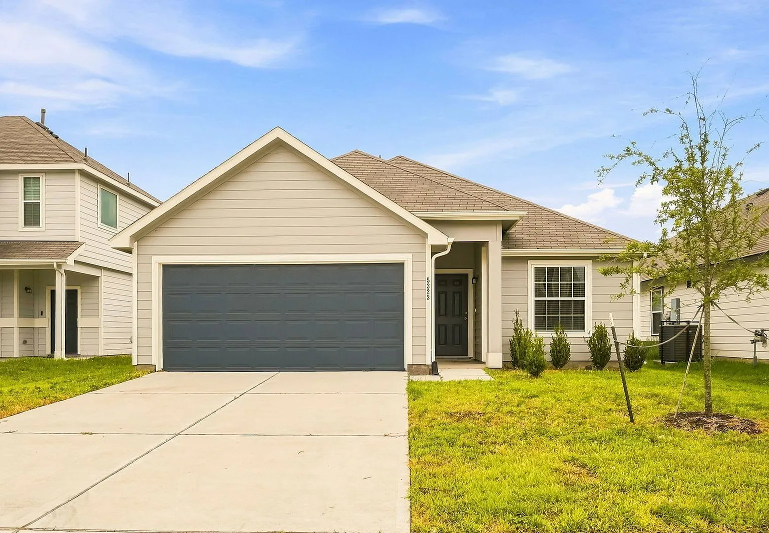 3 bed, 2.5 bath, 1729 sqft, $2,250 — Photo 1