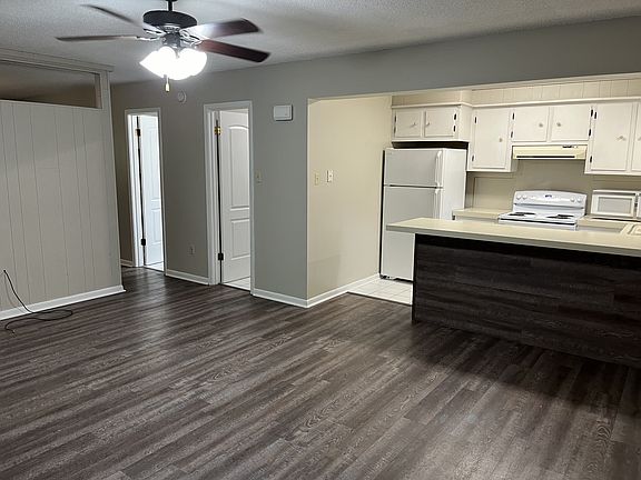 3rd image of 3524 Leslie Ann Dr Unit 2