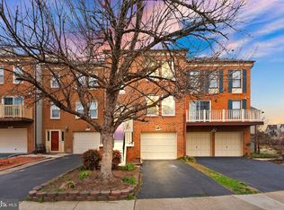 6548 Tartan Vista Dr, Alexandria, VA 22312