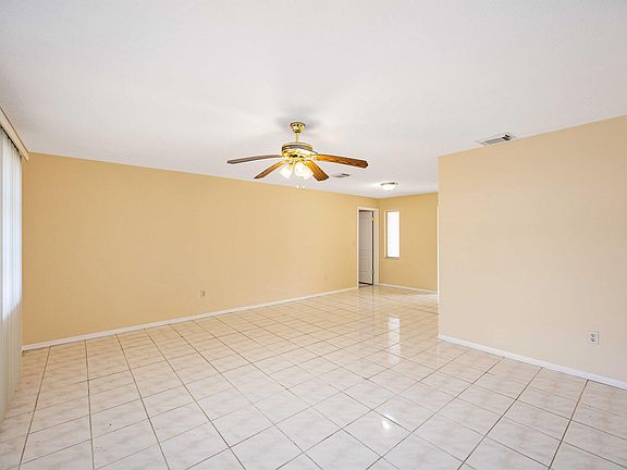 5th image of 3005 Gulf Blvd #1
