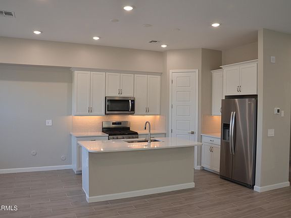 5th image of 17424 N 48th Pl