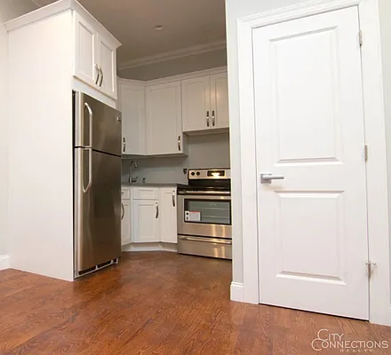 Rented by City Connections Realty | media 7