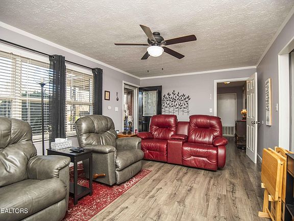 4th image of 2814 Robert Ave