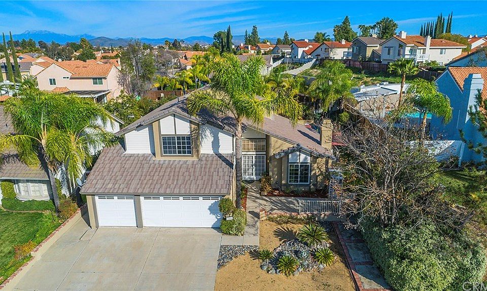 1st image of 25446 Blackthorne Dr