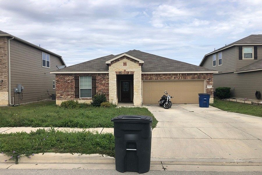 1st image of 2942 Sawmill Ln