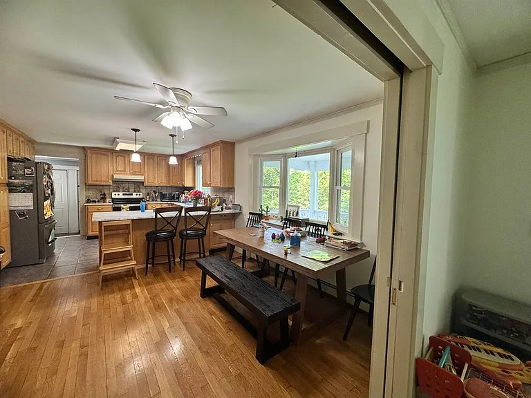 44 Stowell Rd — Photo 6