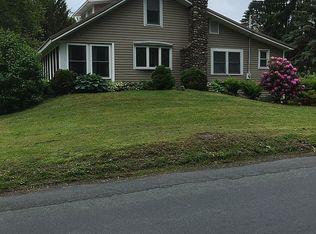 1530 Sunset Rd, Castleton, NY 12033