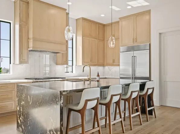 4707 Sunset Cir, Sugar Land, TX 77479