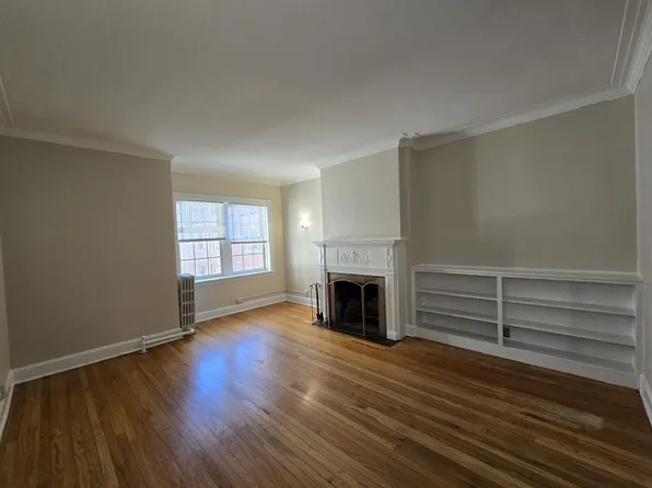 1452 Oak Ave APT 2N, Evanston, IL 60201
