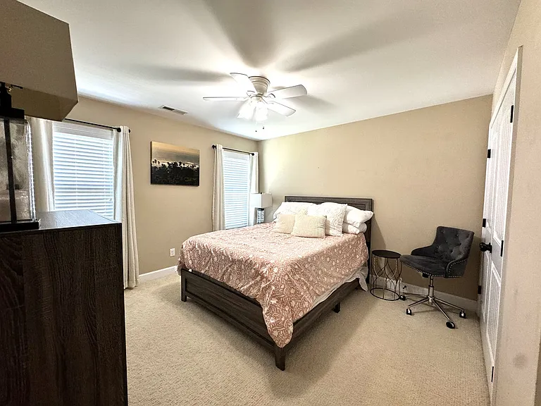 418 Amaryllis Ln — Photo 25