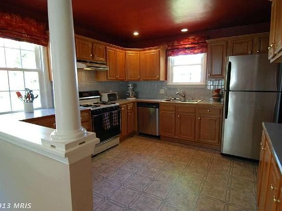 4th image of 6812 Jackson Ave