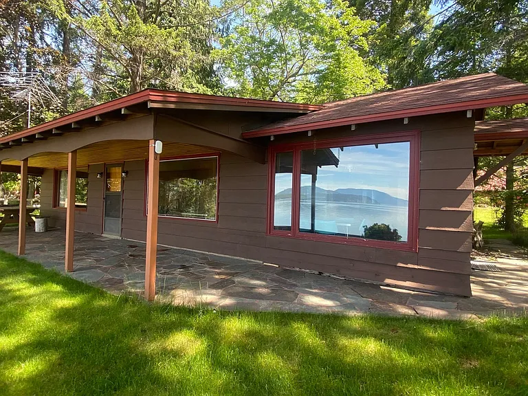 270 Eameshore Dr — Photo 5