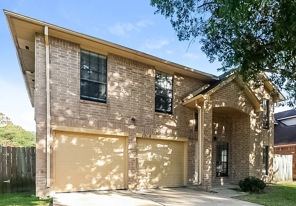 1909 Wildwood Ridge Dr