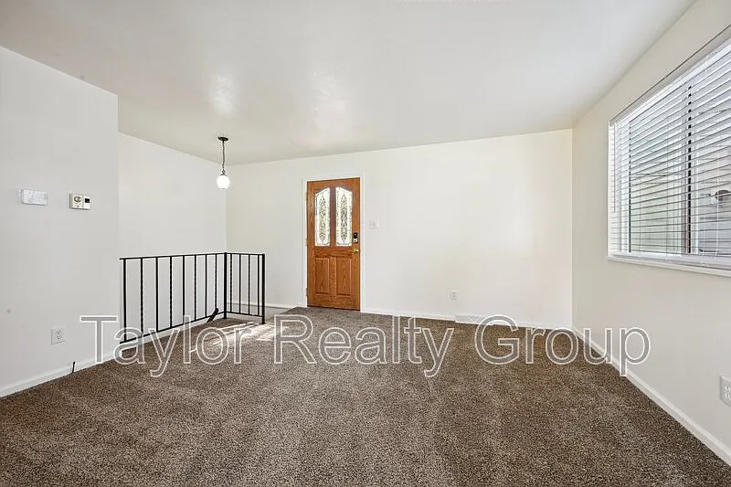 2 bed, 1.0 bath, 759 sqft, $1,825 — Photo 3
