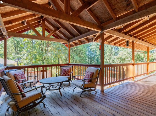 125 Glory Rd, Woodland, WA 98674