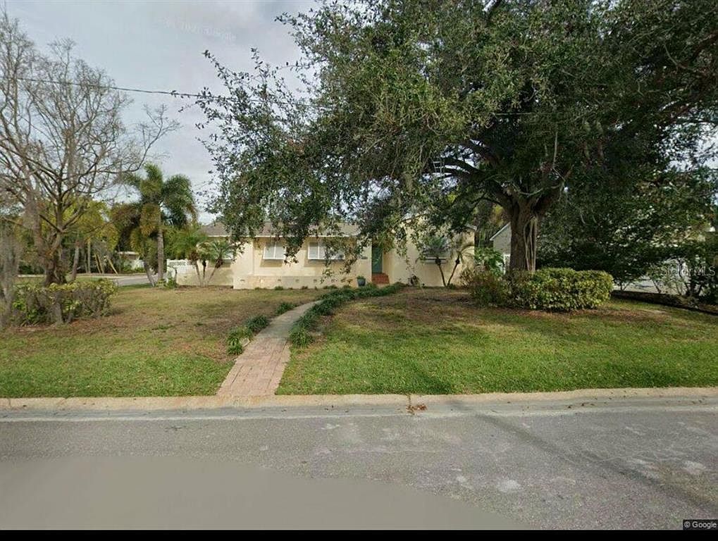601 34TH AVENUE NE — Renaissance Vinoy Resort