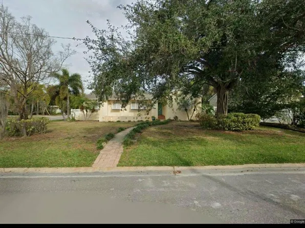 601 34TH AVENUE NE, ST PETERSBURG, FL 33704