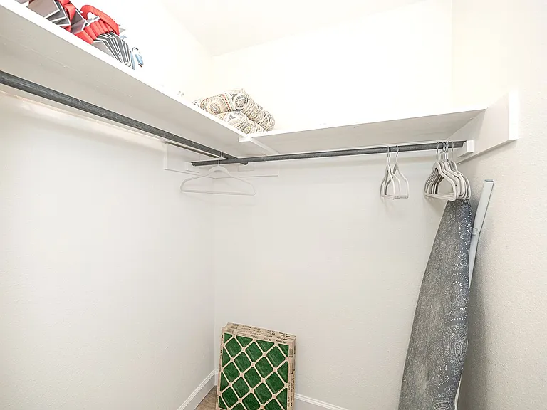 114 Ethel Cir #8 — Photo 28