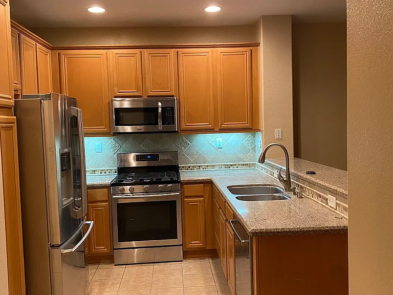 35992 Lindstrand Ave #14 — Photo 5