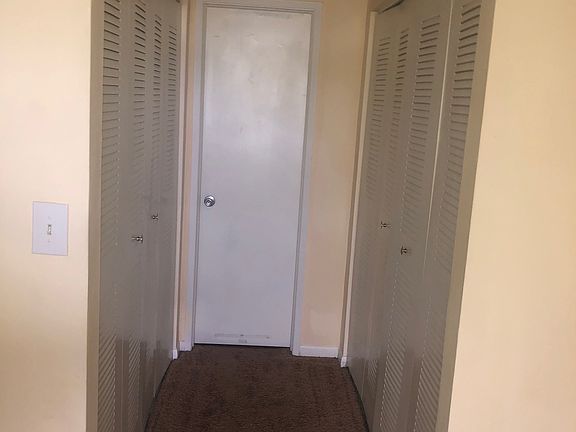 5th image of 9863 Nob Hill Ln