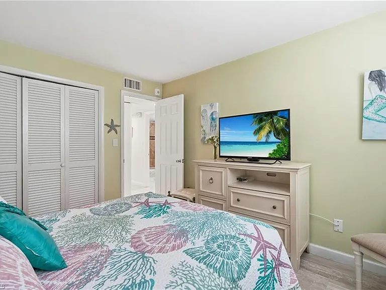 1065 Gulf Shore Blvd N #108 — Photo 4