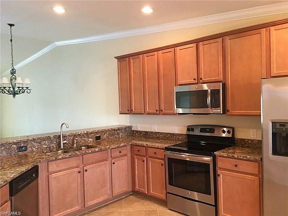 4th image of 9514 Avellino Way Unit 2121