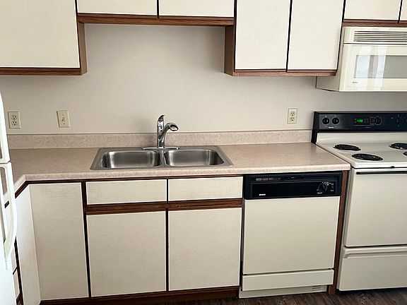5th image of 5100 S Nevada Ave #301