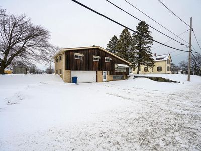 2000 East Rawson AVENUE, Oak Creek, WI, 53154