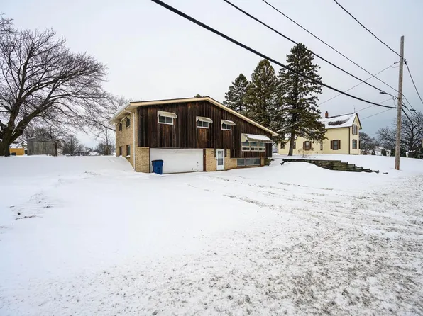 2000 East Rawson AVENUE, Oak Creek, WI 53154