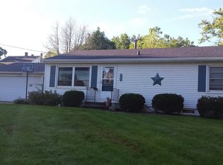 307 Cherry St, West Union, IA 52175