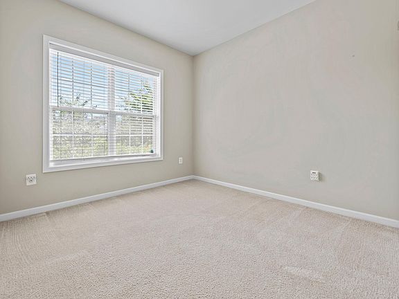3rd image of 23133 Hanworth St
