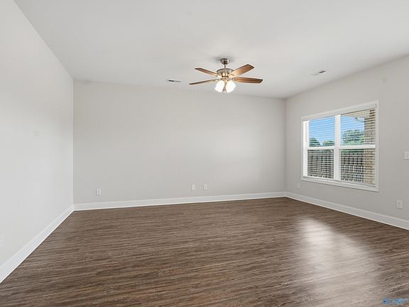 3rd image of 29540 Canoe Cir NW