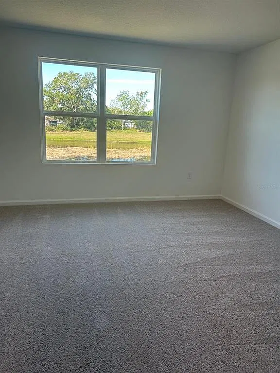 3 bed, 2.5 bath, 1480 sqft, $1,800 — Photo 2