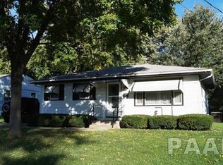 1110 Shire Ave, Pekin, IL 61554